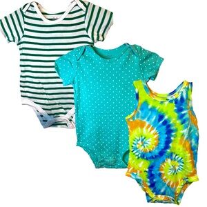 2/$12 EUC mix & match 12m green, blue, tie dye body suit bundle of 3